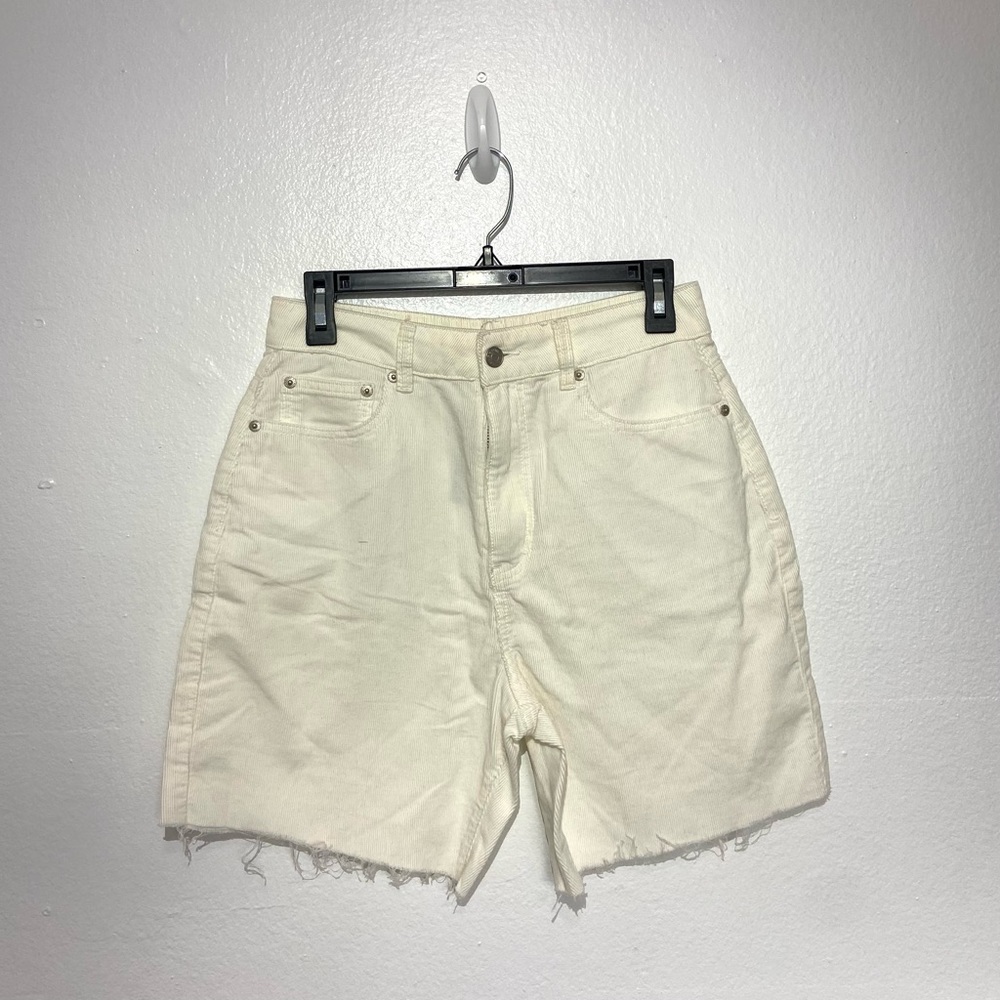 High Waisted White Corduroy Mom Shorts! 🤍